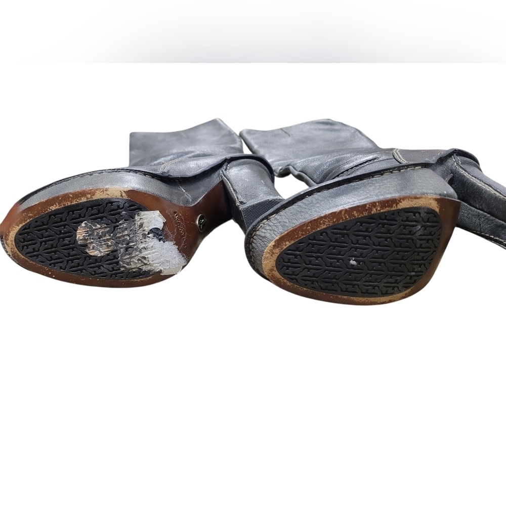 frye victoria heeled boots. have some scuffs # frye #leather - Picture 4 of 7